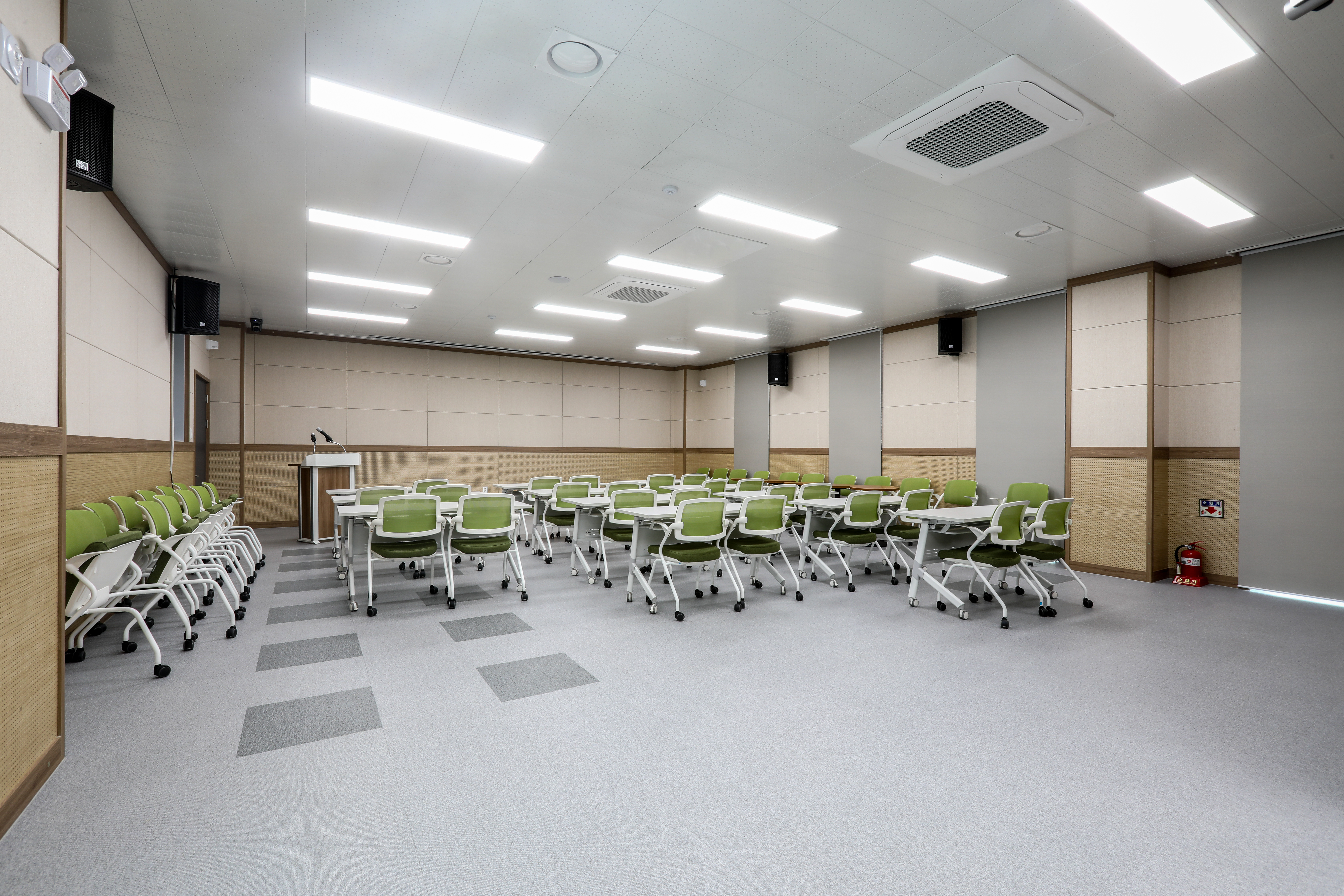 대회의실 이미지 2